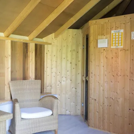 Ferienhaus De Goudvink 7-persoons, Overdekte Hottub En Loungebank, Finse Sauna, Wifi, Sunshower *