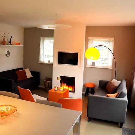 Ferienhaus De Goudvink 7-persoons, Overdekte Hottub En Loungebank, Finse Sauna, Wifi, Sunshower *