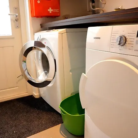 De Goudvink 7-persoons, Overdekte Hottub En Loungebank, Finse Sauna, Wifi, Sunshower * Lievelde