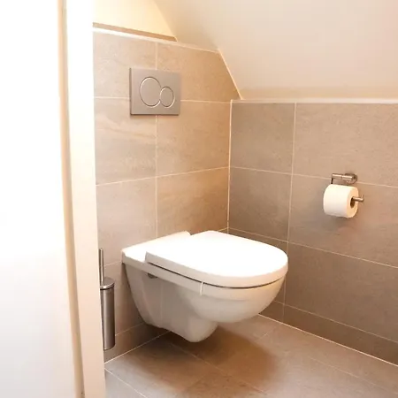 De Goudvink 7-persoons, Overdekte Hottub En Loungebank, Finse Sauna, Wifi, Sunshower * Lievelde