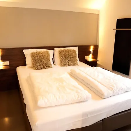 De Goudvink 7-persoons, Overdekte Hottub En Loungebank, Finse Sauna, Wifi, Sunshower