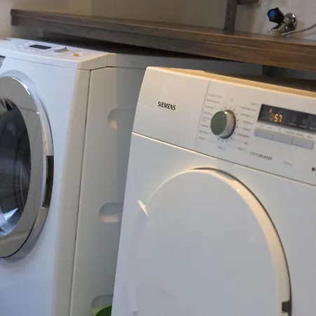 De Goudvink 7-persoons, Overdekte Hottub En Loungebank, Finse Sauna, Wifi, Sunshower Lievelde