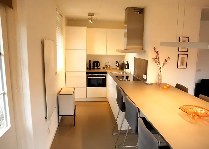 De Goudvink 7-persoons, Overdekte Hottub En Loungebank, Finse Sauna, Wifi, Sunshower