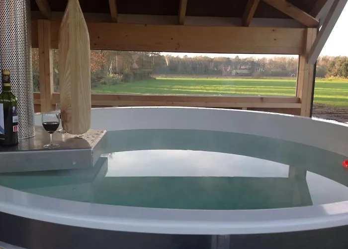 Сasa de vacaciones De Goudvink 7-persoons, Overdekte Hottub En Loungebank, Finse Sauna, Wifi, Sunshower Lievelde