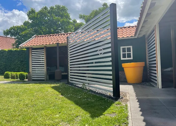 De Goudvink 7-persoons, Overdekte Hottub En Loungebank, Finse Sauna, Wifi, Sunshower * Lievelde