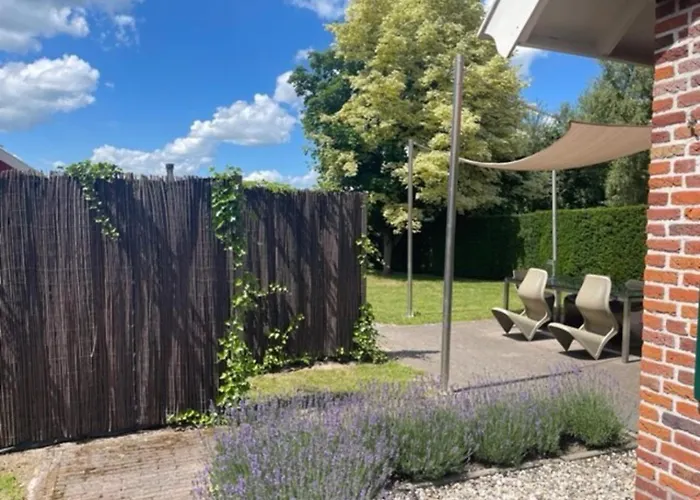 De Goudvink 7-persoons, Overdekte Hottub En Loungebank, Finse Sauna, Wifi, Sunshower Dom wakacyjny