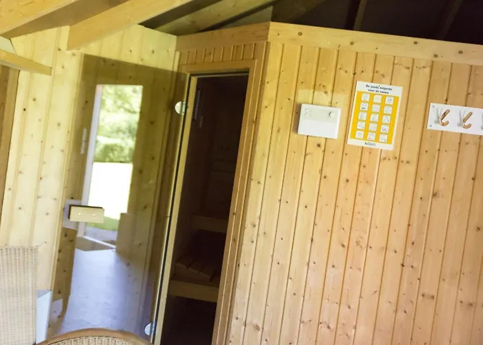 De Goudvink 7-persoons, Overdekte Hottub En Loungebank, Finse Sauna, Wifi, Sunshower Dom wakacyjny *